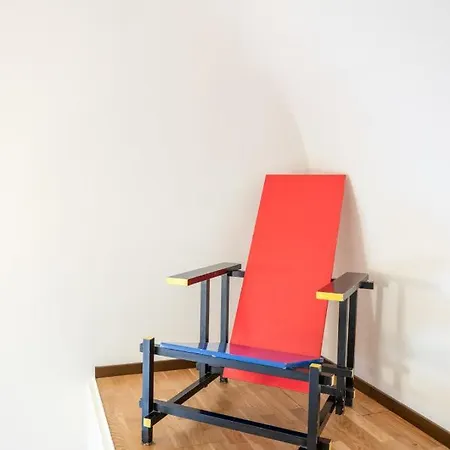 Апартаменти Finestre Sul Teatro - - Parking Included