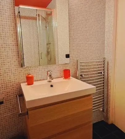 Апартаменти Finestre Sul Teatro - - Parking Included
