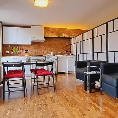 Finestre Sul Teatro - - Parking Included Апартаменти