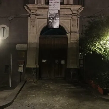 Finestre Sul Teatro - - Parking Included Апартаменти